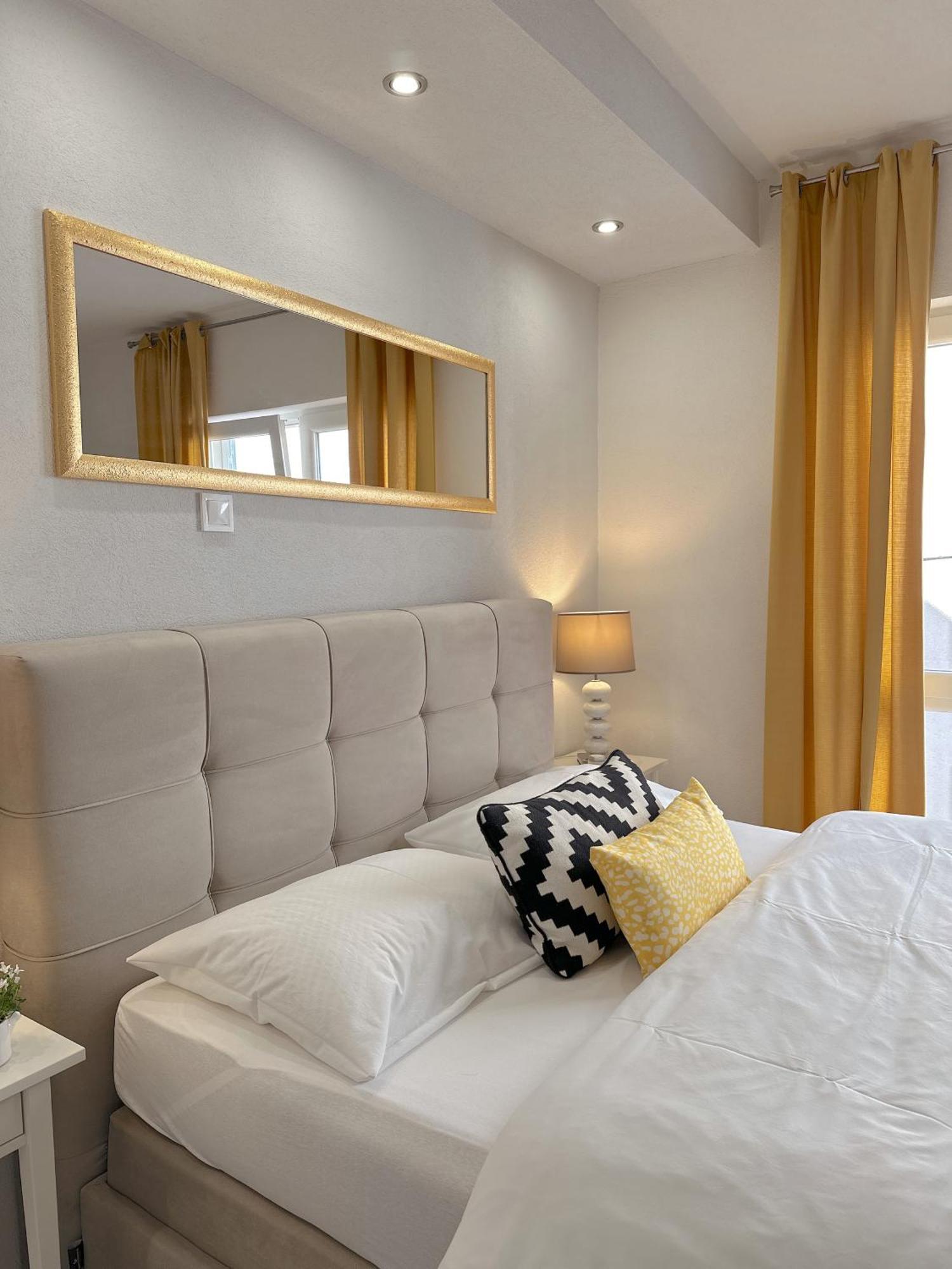 Anamari Apartments Zadar Eksteriør bilde