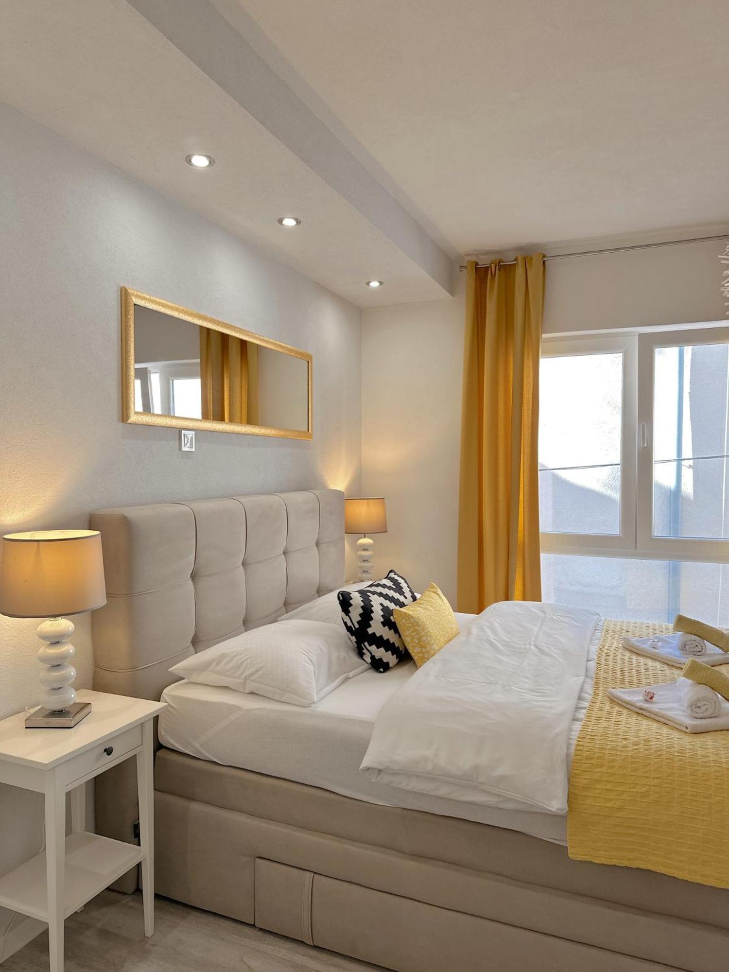 Anamari Apartments Zadar Eksteriør bilde